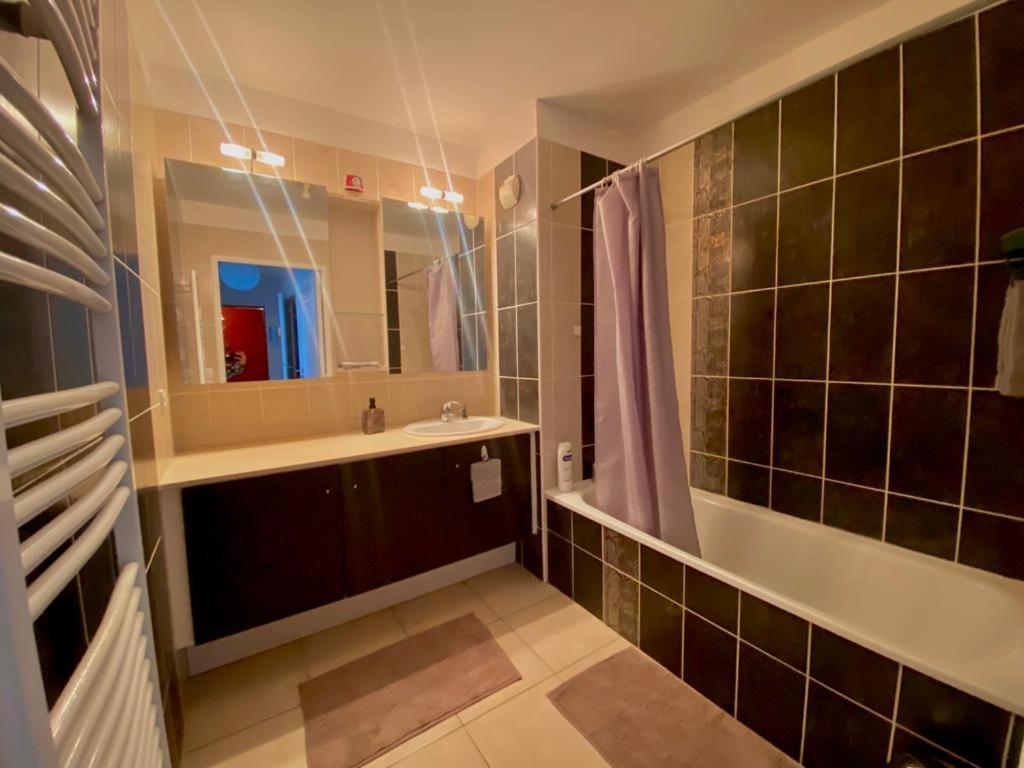 Spacieux T3 Standing Parking Prive Centre Apartamento